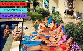 Castaway Hostel