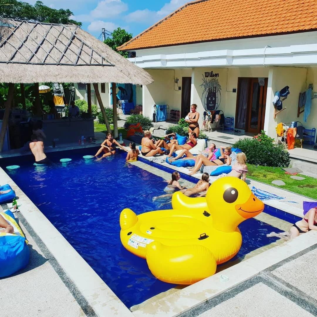 Castaway Hostel Canggu  Exterior photo